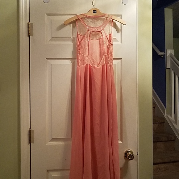 Long Sleeveless Peach Dress - Picture 2 of 2